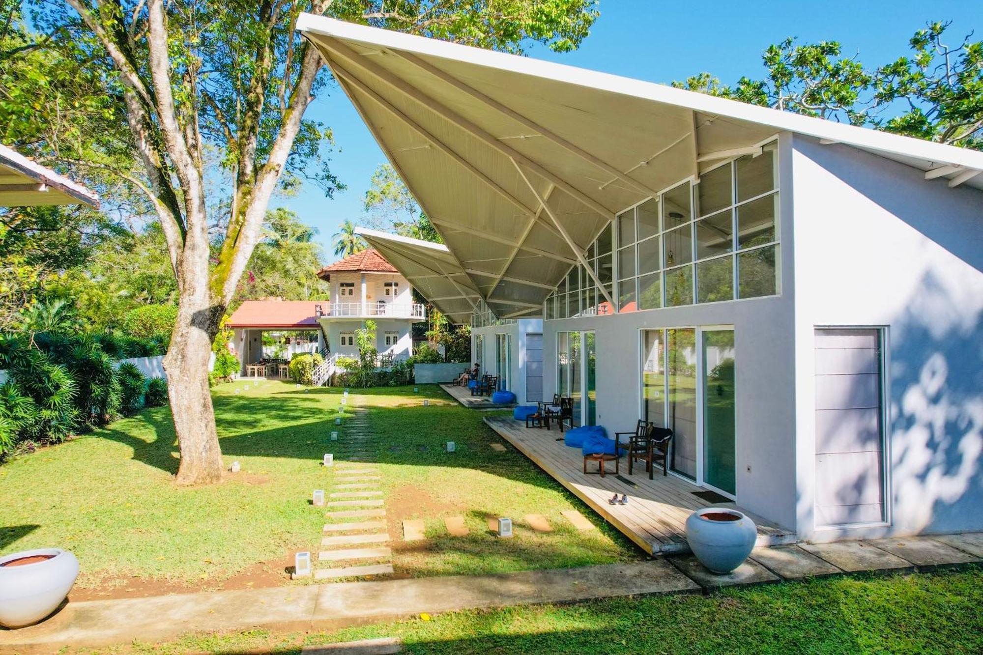 Mawella Beach Resort Tangalle Exterior photo